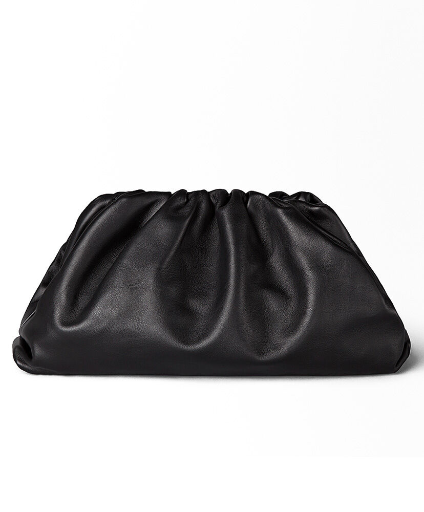 Bottega Veneta The Pouch In Butter Calf Clutch Black